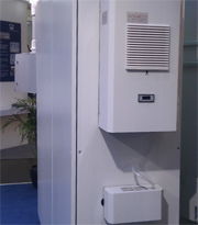 供应机柜空调、仿威图工业空调与耐高温工业空调冷凝水蒸发器操作台详解